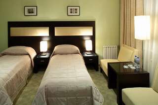 Гостиница Бизнес Отель Сенатор Екатеринбург Стандартный двухместный номер с 1 кроватью или 2 отдельными кроватями-2